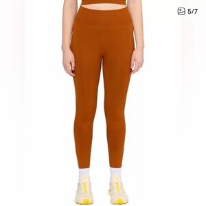 New ✨ Halfdays Sophia Leggings